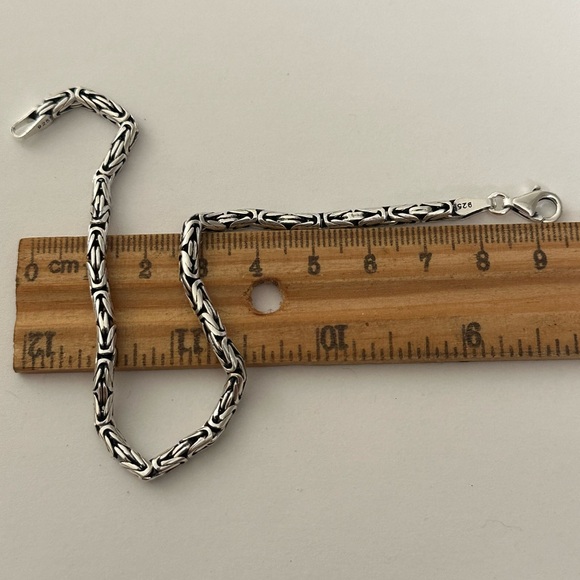 925 Silver 7mm Byzantine bracelet chain 8.75” - Picture 2 of 3